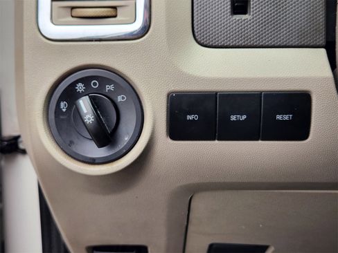 Used 2009 Ford Escape 2WD Hybrid image 18