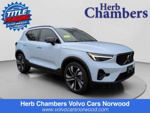 Certified 2024 Volvo XC40 B5 Ultimate w/ Protection Package Premier AWD/4WD image 1