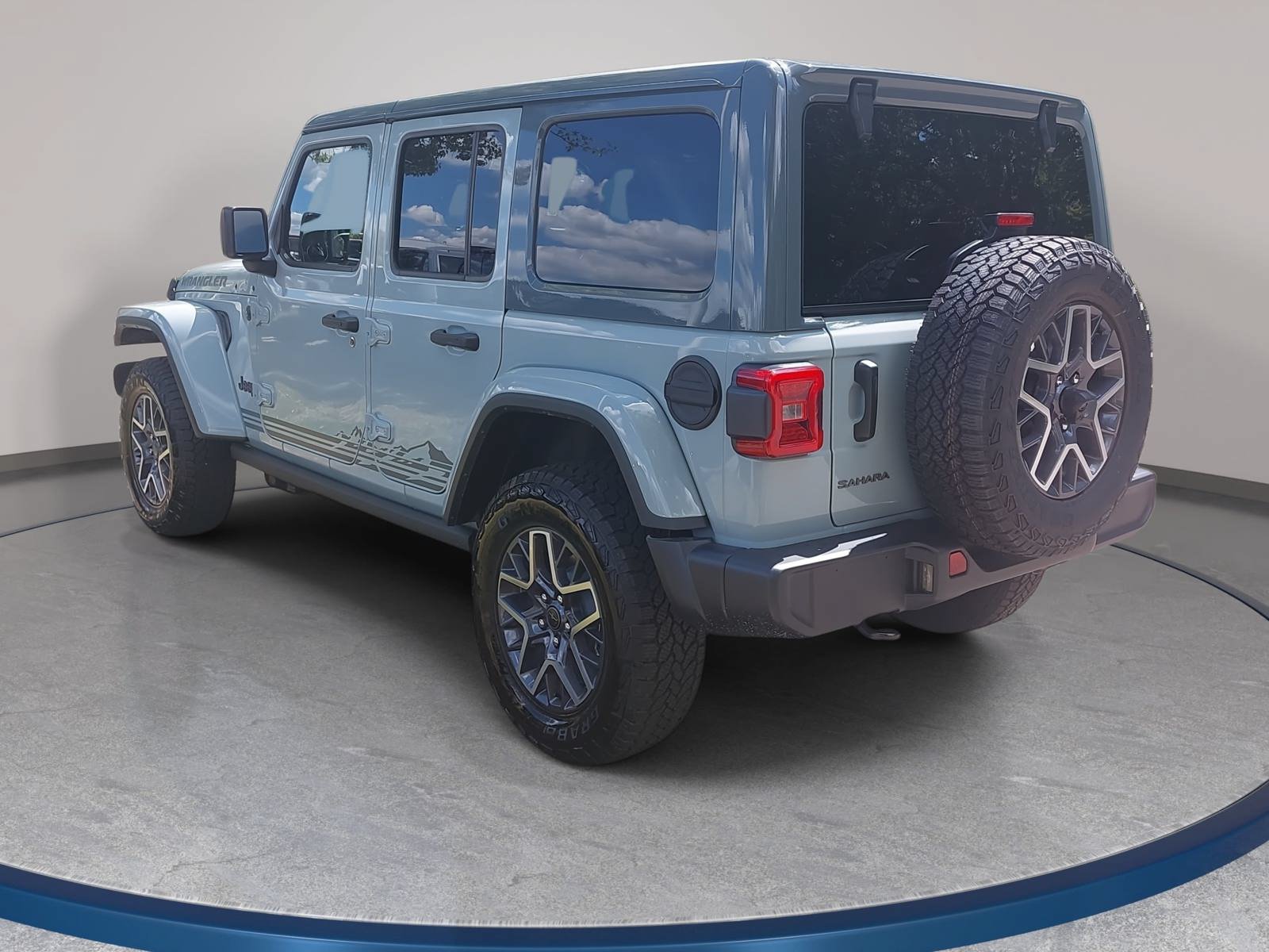 New 2026 Jeep Wrangler Unlimited Sahara w/ Rockslide Package AWD/4WD image 7