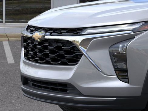 New 2026 Chevrolet Trax LT w/ Midnight Edition FWD image 21