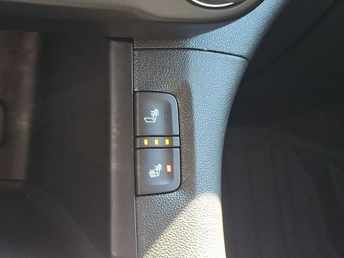 Used 2019 GMC Acadia SLT FWD image 24
