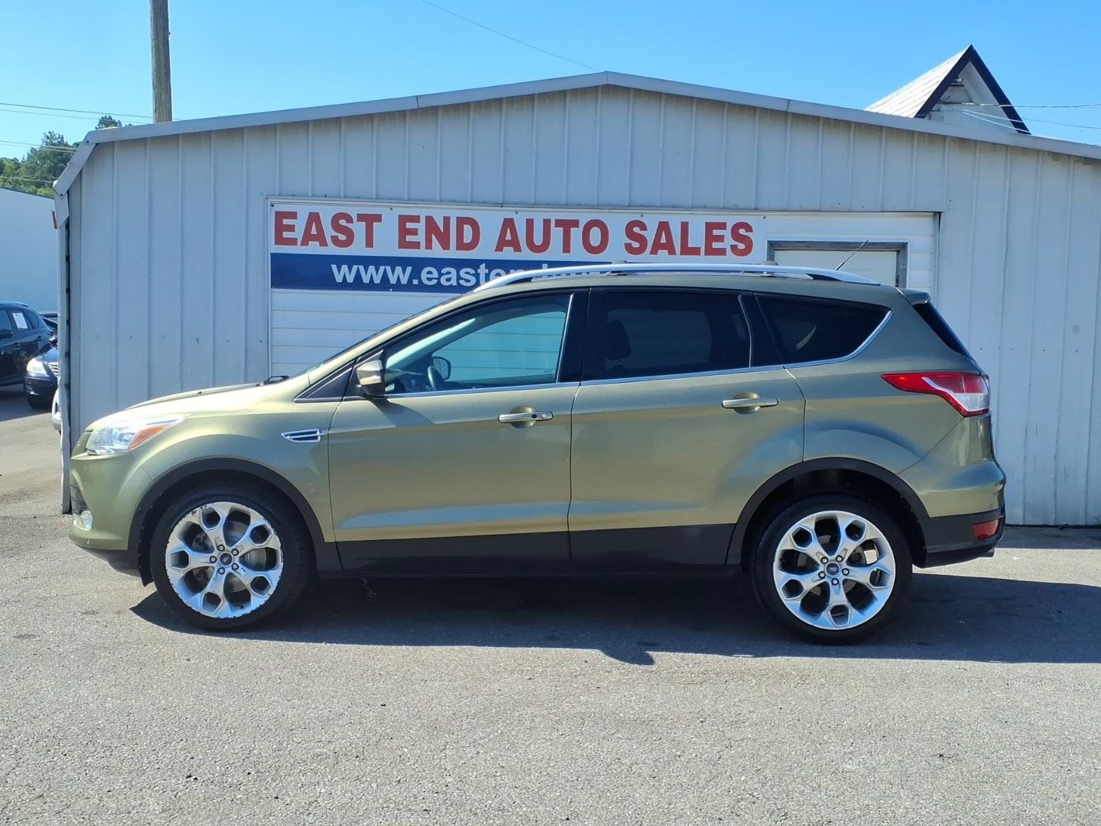 Used 2013 Ford Escape Titanium w/ Parking Technology Pkg FWD image 2