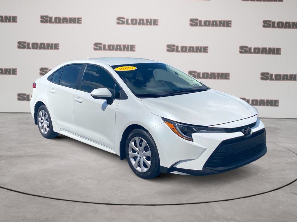 Used 2025 Toyota Corolla LE FWD image 7