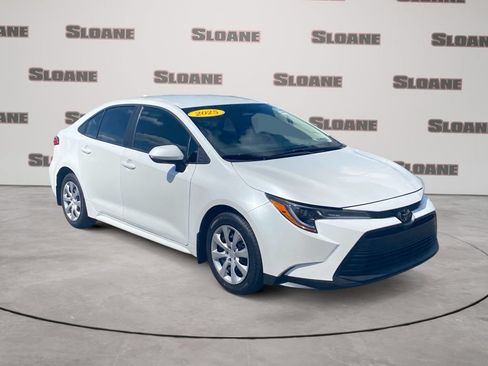 Used 2025 Toyota Corolla LE FWD image 7