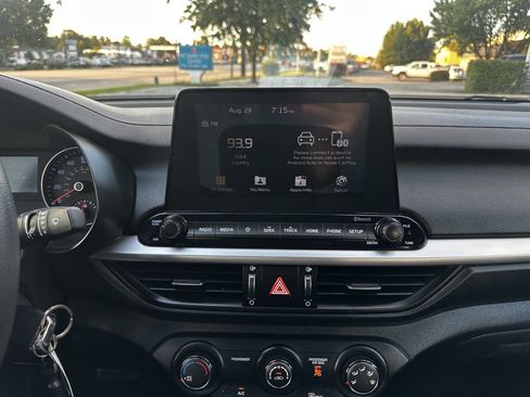 Used 2020 Kia Forte LXS image 30