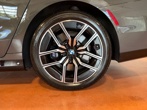 Used 2023 BMW 760i xDrive AWD/4WD image 14