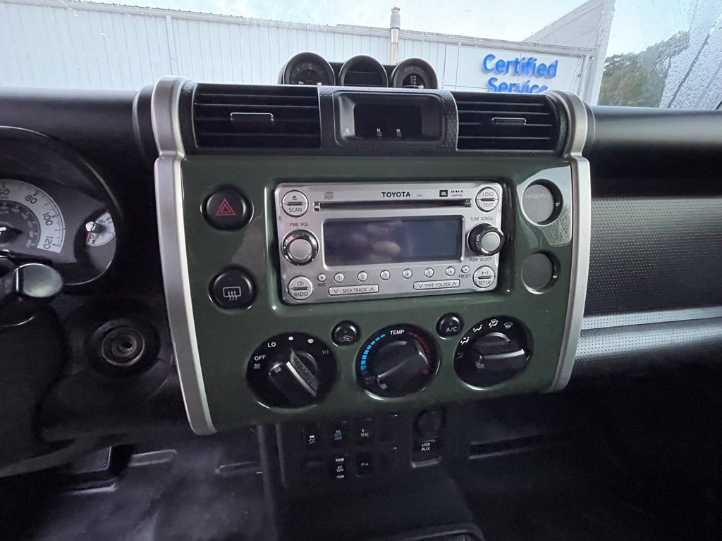 Used 2014 Toyota FJ Cruiser 4WD w/ Upgrade Package image 12