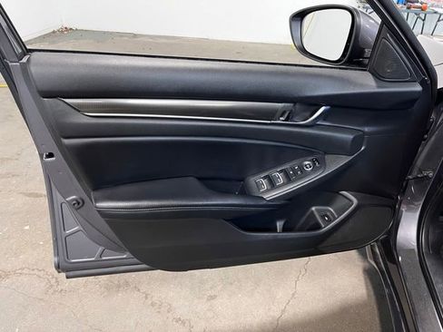 Used 2018 Honda Accord Sport image 23