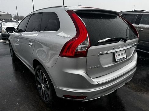 Used 2016 Volvo XC60 T6 w/ Proximity Package image 44