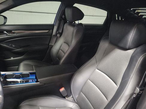 Used 2022 Honda Accord Sport image 17