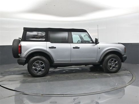 Used 2022 Ford Bronco Big Bend image 2