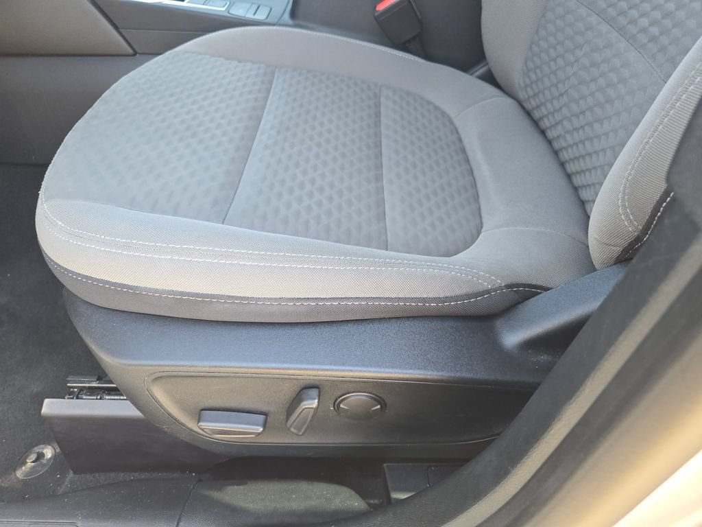 Used 2020 Ford Escape SE FWD image 25
