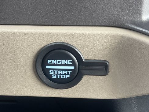 Used 2025 Ford Bronco Big Bend image 25