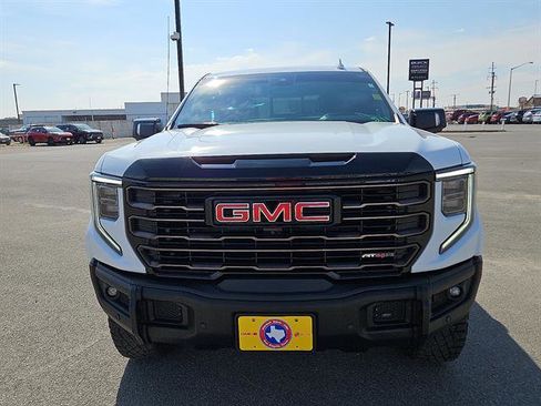 Used 2024 GMC Sierra 1500 AT4X image 8