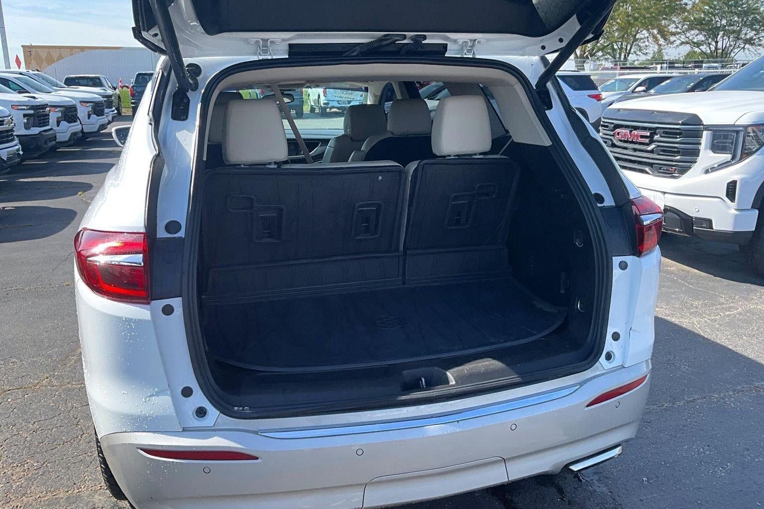 Used 2020 Buick Enclave Essence w/ LPO, Floor Liner Package FWD image 4