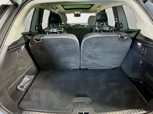 Used 2025 Volvo XC90 B6 Plus image 32