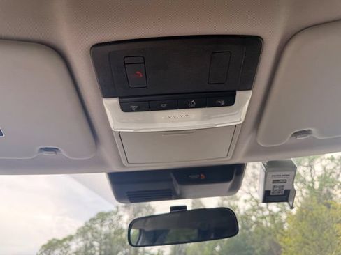 Used 2024 Mitsubishi Outlander AWD image 6