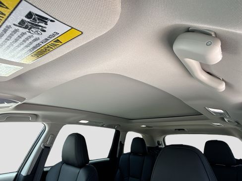New 2026 Subaru Ascent Limited AWD/4WD image 29