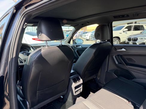 Used 2021 Volkswagen Tiguan SE R-Line FWD image 25