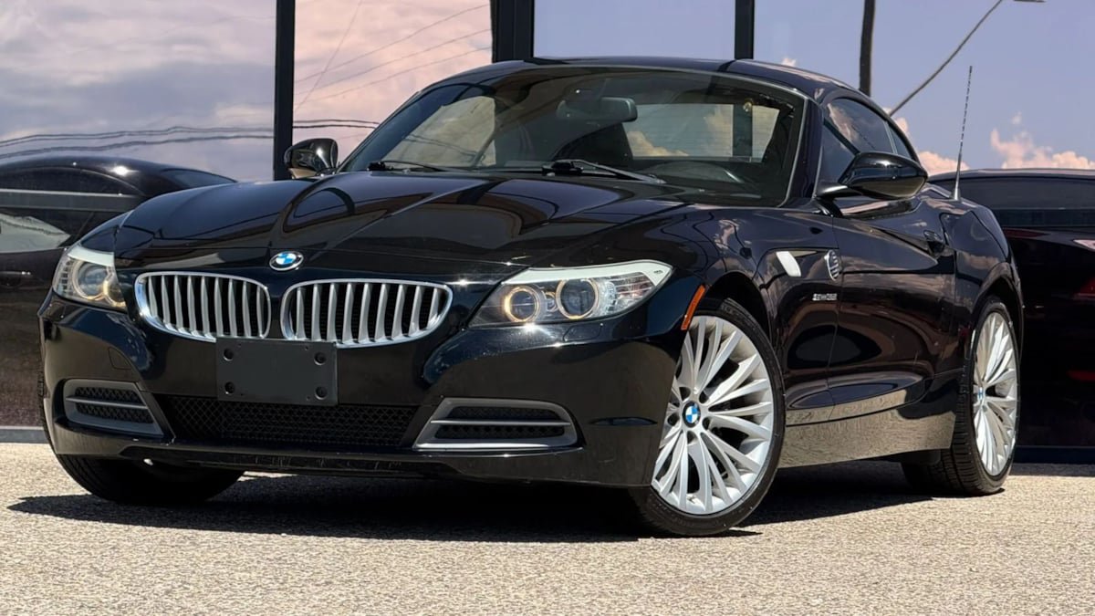 Used 2012 BMW Z4 sDrive35i RWD image 3