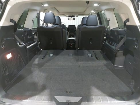 Used 2022 Subaru Ascent Limited w/ Technology Package image 13