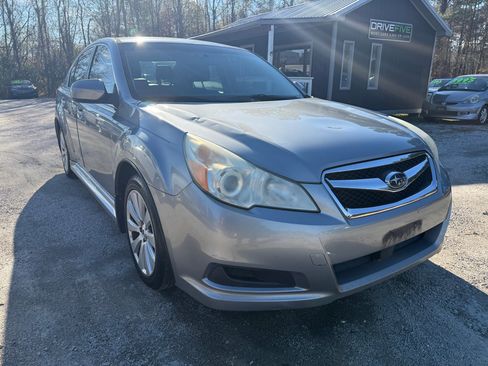 Used 2011 Subaru Legacy 2.5i Limited image 6