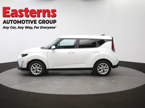 Used 2023 Kia Soul LX w/ Option Group 015 FWD image 61