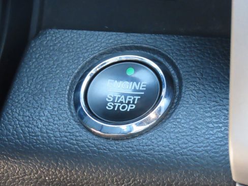 Used 2022 Ford F350 Lariat w/ Lariat Ultimate Package AWD/4WD image 31