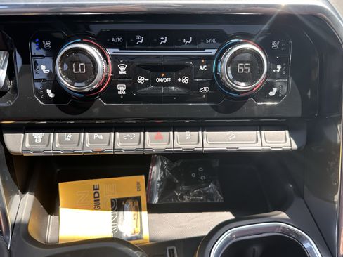 Used 2024 GMC Sierra 2500 Denali Ultimate image 28