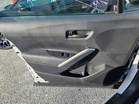 Certified 2023 Toyota Corolla Cross LE image 9