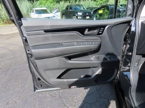 New 2026 Honda Odyssey Touring image 18