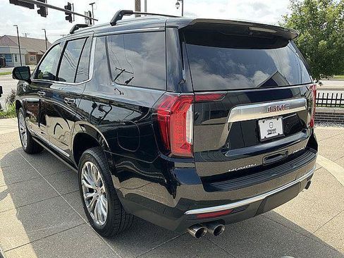 Used 2022 GMC Yukon Denali w/ Denali Premium Package AWD/4WD image 10