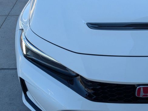 Used 2025 Honda Civic Type R image 12