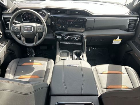 New 2026 GMC Sierra 2500 AT4 w/ AT4 Premium Plus Package AWD/4WD image 8
