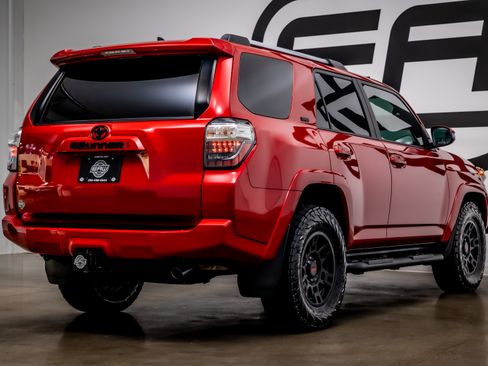 Used 2023 Toyota 4Runner SR5 Premium w/ Moonroof Package image 30