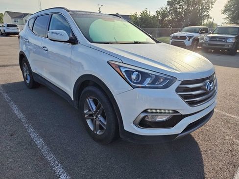 Used 2017 Hyundai Santa Fe Sport w/ 2.4L Tech Package 04 AWD/4WD image 3