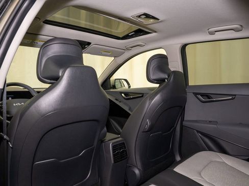 New 2026 Kia Niro SX image 11