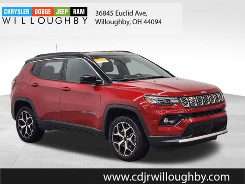 Certified 2025 Jeep Compass Limited image 3