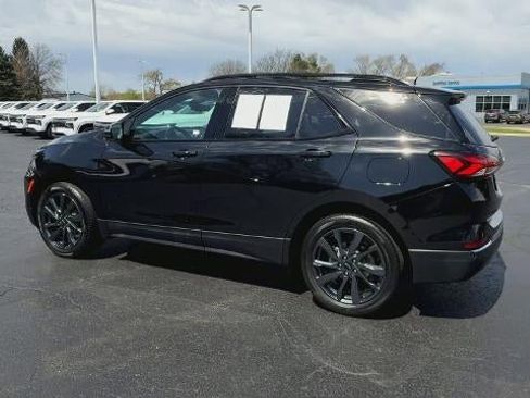 Certified 2023 Chevrolet Equinox RS w/ RS Leather Package AWD/4WD image 6
