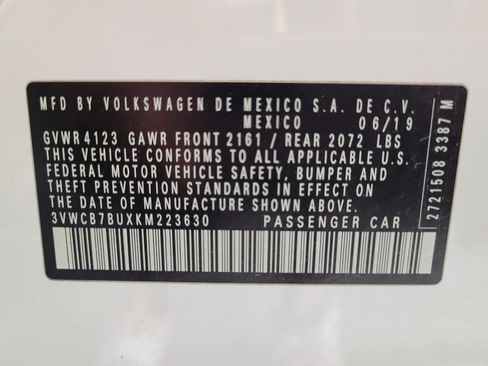 Used 2019 Volkswagen Jetta SE FWD image 33