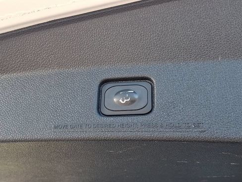 Used 2018 Ford Explorer Sport AWD/4WD image 32