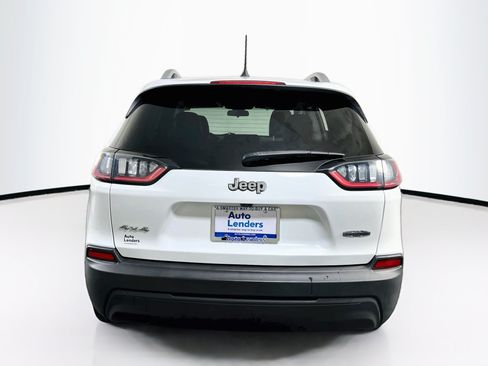 Used 2019 Jeep Cherokee Latitude Plus w/ Cold Weather Group AWD/4WD image 6