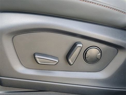 New 2025 Ford Explorer Active w/ Active Comfort Package image 13