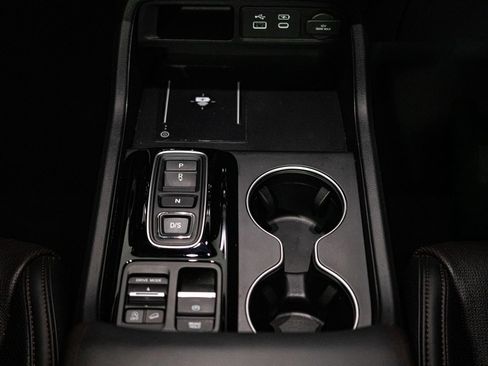 Used 2025 Honda Pilot Black Edition image 18