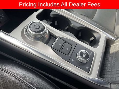 Used 2021 Ford Explorer Limited w/ Equipment Group 301A AWD/4WD image 38