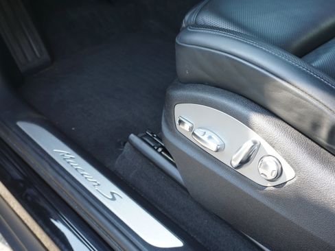 Certified 2022 Porsche Macan S AWD/4WD image 15