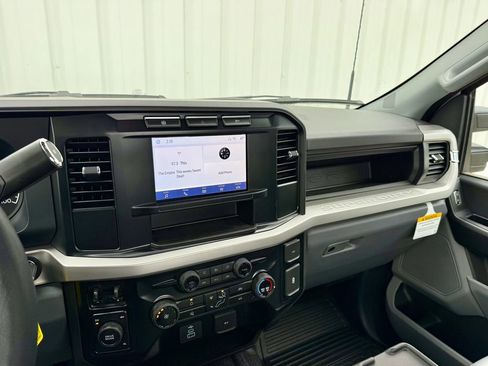 New 2024 Ford F550 4x4 Regular Cab Super Duty image 20