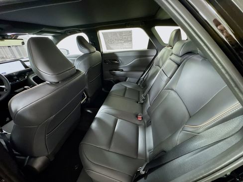 New 2025 Toyota Crown Signia image 13