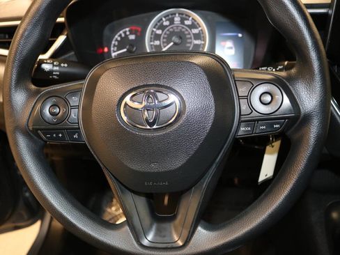 Used 2022 Toyota Corolla LE image 34