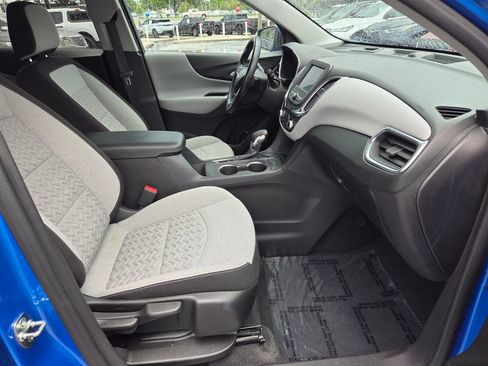Used 2024 Chevrolet Equinox LT FWD image 16
